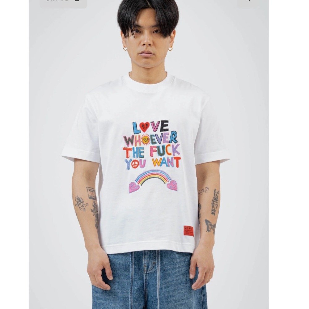 CHNGE Love Whoever Rainbow T Shirt Unisex Size XS White Embroidered